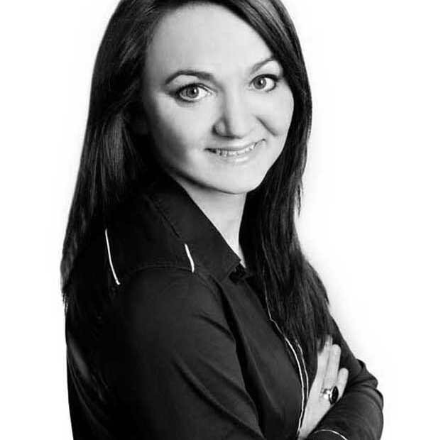 Violetta - Colorist & Make-up Artist